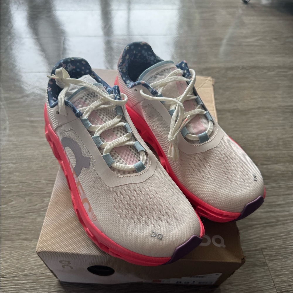 On Running Women's Athletic Shoes - Cream and Pink